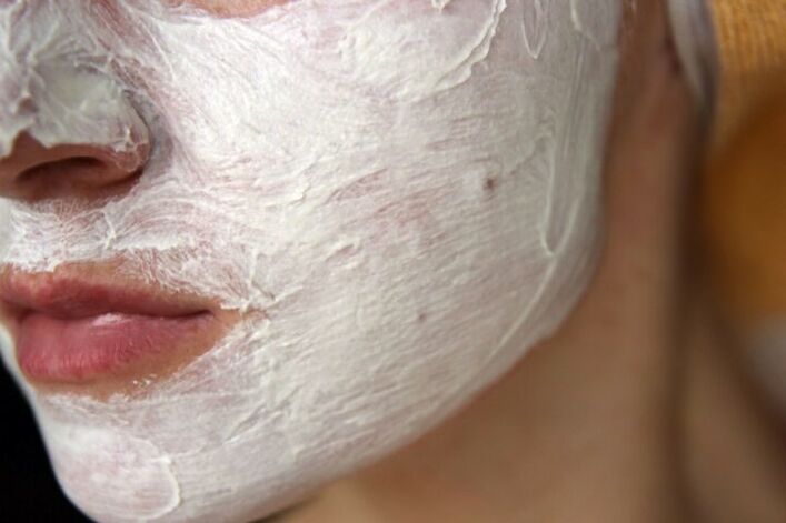 Egg white mask to eliminate wrinkles for oily skin